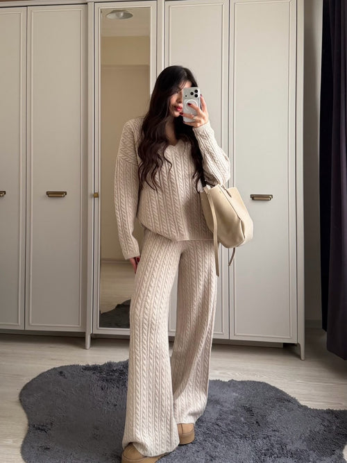 Ensemble en Maille Torsadée Beige – Pull Oversize et Pantalon Large